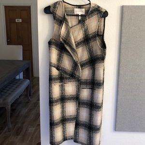 Bcbgeneration sleeveless trench-like long vest